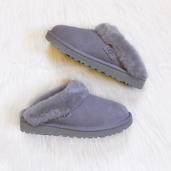 UGG Cluggette Slippers For Outdoor/Indoor Use - Picture 2 of 8